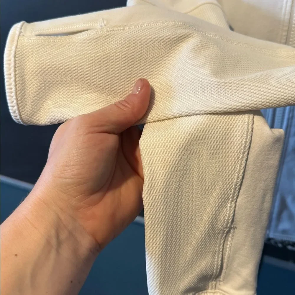 Lululemon Mesh Is More Jacket - Picture 5 of 8